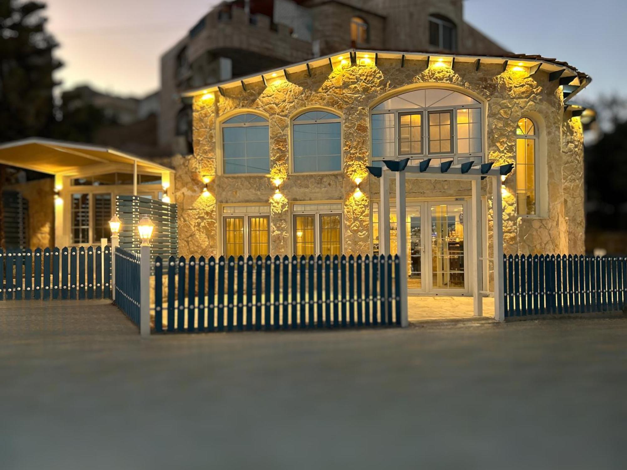 Celestia Boutique Inn - Boutique Stay Overlooking Jerash Ruins Jarash Exteriör bild