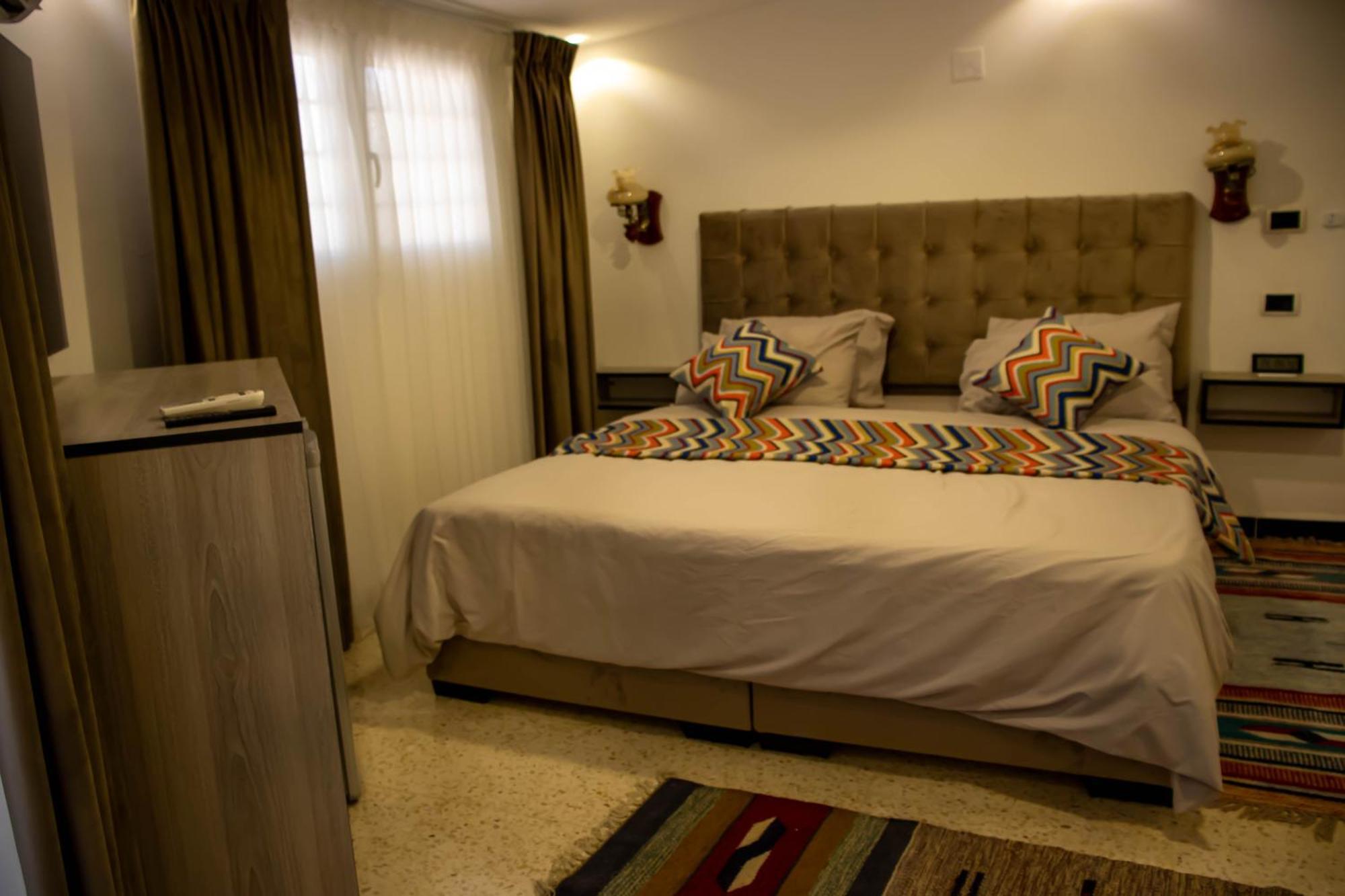 Celestia Boutique Inn - Boutique Stay Overlooking Jerash Ruins Jarash Exteriör bild